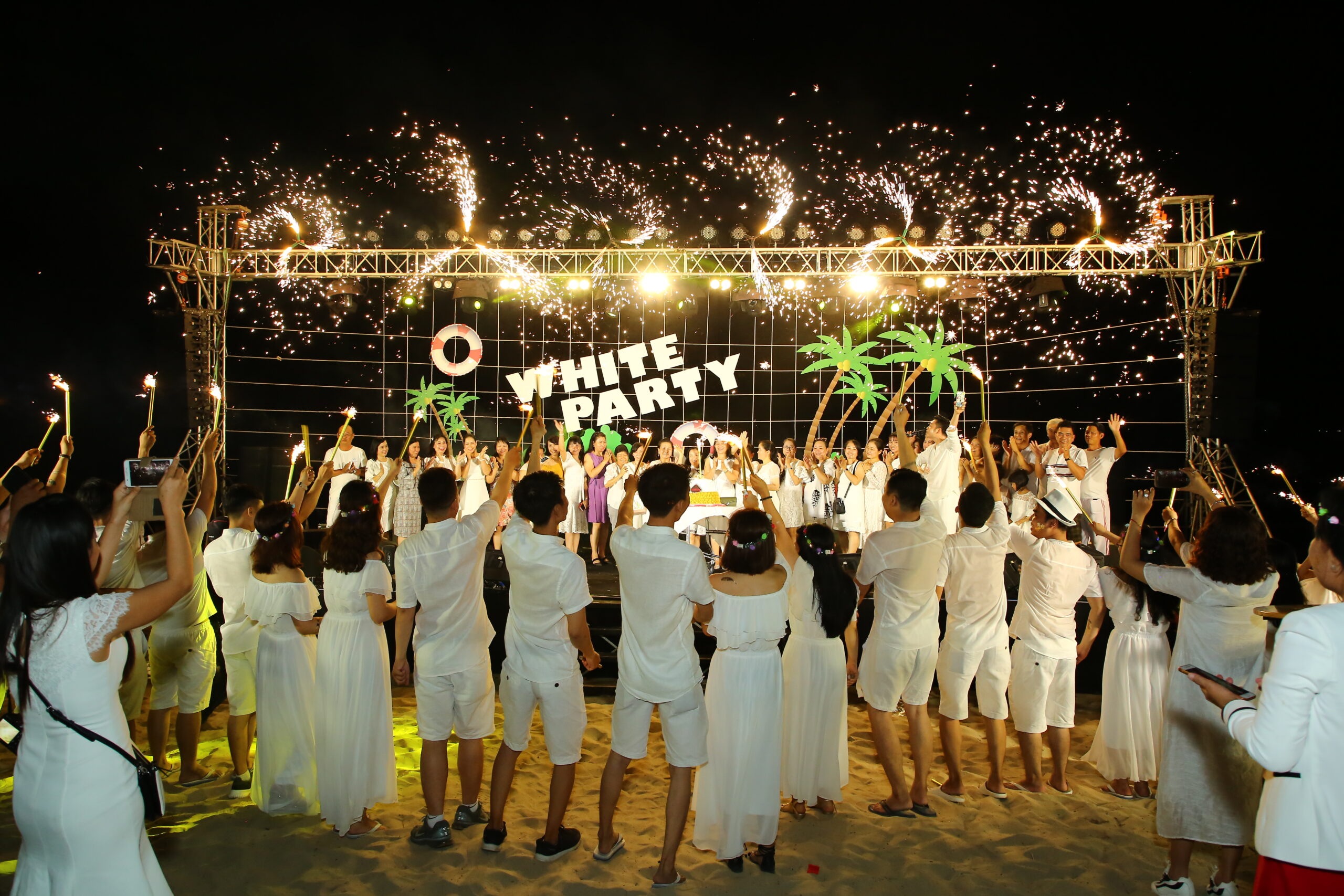 Tổ chức Company Trip