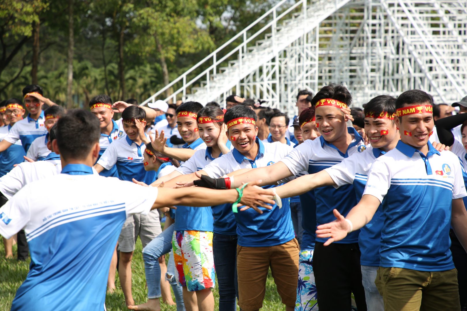 Tổ chức Team Building